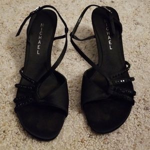 Small heel dress shoe